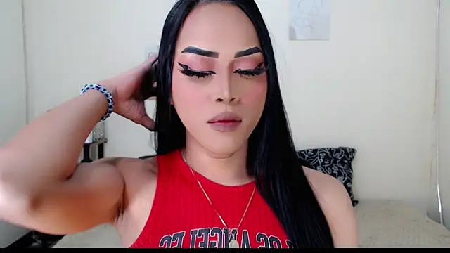 Snapshot of Lessandra_Lust chatting on 8, 10, 2025 Lessandra Lust online show from 8, 10, 2025