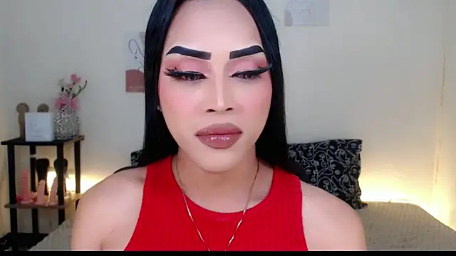 Snapshot of Lessandra_Lust chatting on 9, 10, 2025 Lessandra Lust online show from 9, 10, 2025