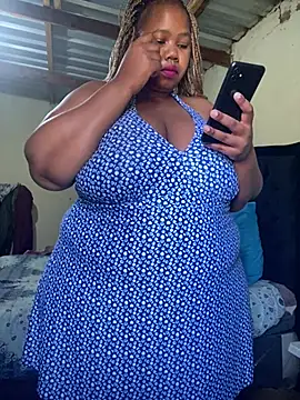 Snapshot of Curvycandy95 chatting on 3, 6, 2026 Curvycandy95 online show from 3, 6, 2026