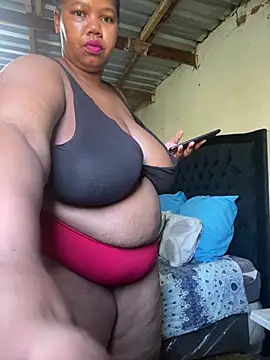 Snapshot of Curvycandy95 chatting on 4, 6, 2026 Curvycandy95 online show from 4, 6, 2026