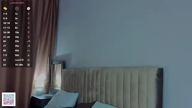 Snapshot of AngelenaCrittendon chatting on 21, 11, 2025 AngelenaCrittendon online show from 21, 11, 2025