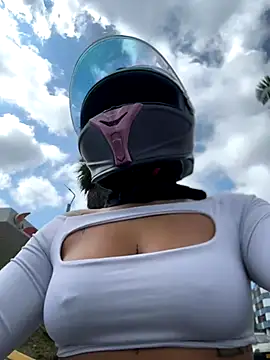 Snapshot of AlannaEvons chatting on 7, 11, 2025 AlannaEvons online show from 7, 11, 2025