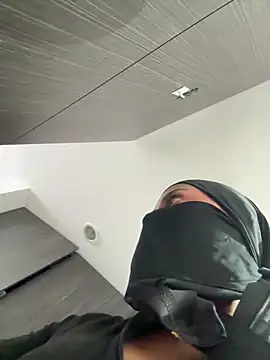 Snapshot of AlannaEvons chatting on 16, 12, 2025 AlannaEvons online show from 16, 12, 2025