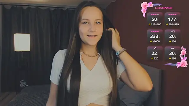 Snapshot of day_may chatting on 6, 11, 2025 day may online show from 6, 11, 2025