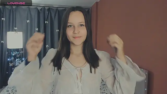 Snapshot of day_may chatting on 19, 12, 2025 day may online show from 19, 12, 2025