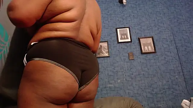 isabella brown1 online show from 8, 11, 2025