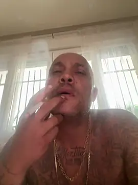 Snapshot of gitanomadrid chatting on 5, 5, 2026 gitanomadrid online show from 5, 5, 2026
