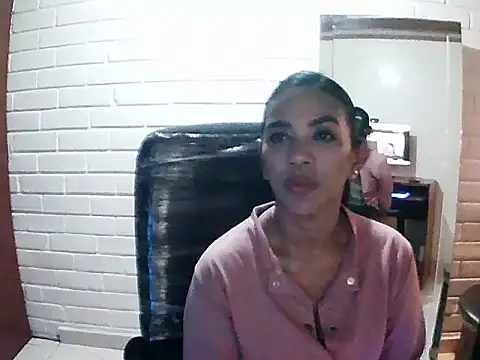 MiiaVelasquez online show from 17, 10, 2025