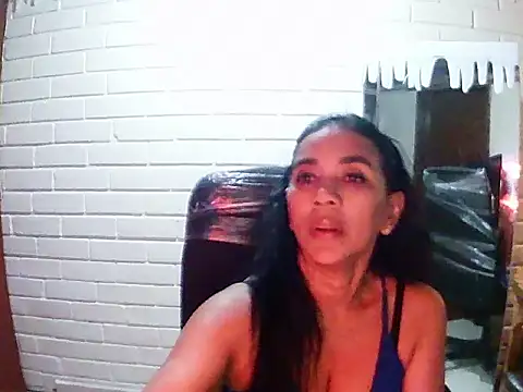 MiiaVelasquez online show from 11, 11, 2025