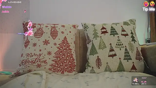 Roxybeautyy online show from 15, 10, 2025