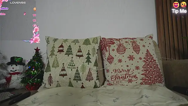 Roxybeautyy online show from 13, 12, 2025