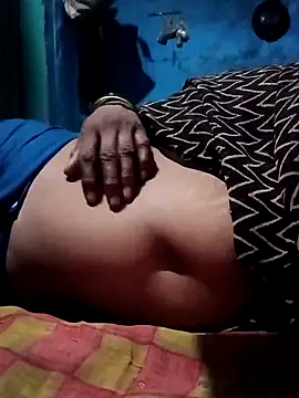 Snapshot of Radha8080 chatting on 16, 9, 2025 Radha8080 online show from 16, 9, 2025