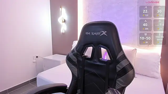 Snapshot of emily_tolson chatting on 19, 12, 2025 emily tolson online show from 19, 12, 2025