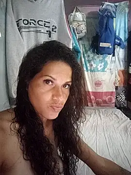 Snapshot of Lagataymoreno chatting on 6, 10, 2025 Lagataymoreno online show from 6, 10, 2025