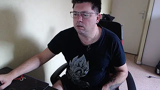 Snapshot of blueandwhite1 chatting on 29, 1, 2025 blueandwhite1 online show from 29, 1, 2025