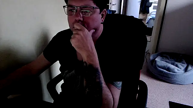 Snapshot of blueandwhite1 chatting on 3, 3, 2025 blueandwhite1 online show from 3, 3, 2025