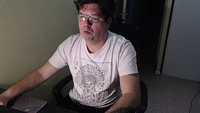 blueandwhite1 online show from 21, 12, 2025