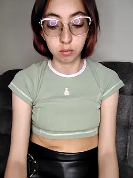 AnnieSparkle online show from 28, 9, 2025