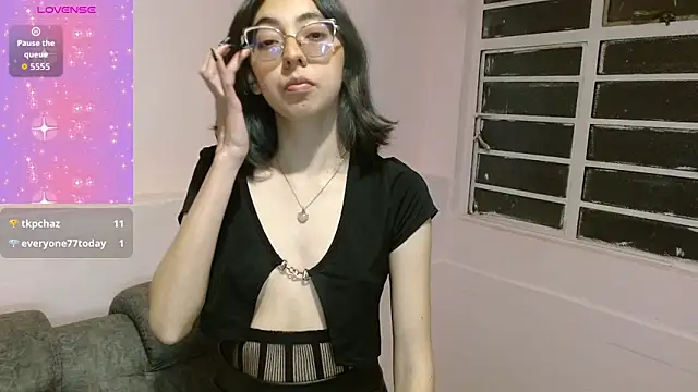 AnnieSparkle online show from 6, 11, 2025