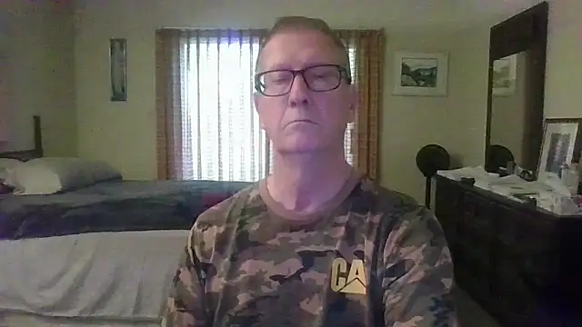 Snapshot of camminmichaellll chatting on 24, 10, 2025 camminmichaellll online show from 24, 10, 2025