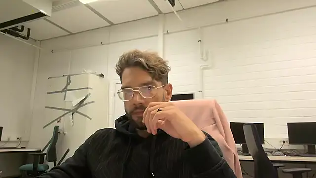 SweetBoyToy online show from 26, 9, 2025