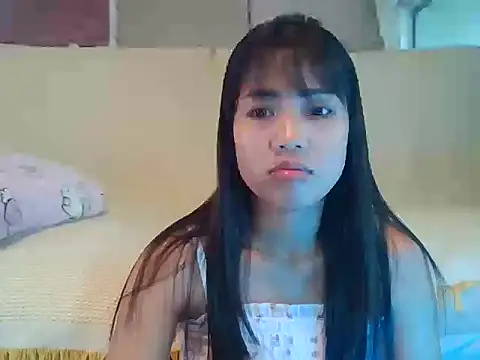 Snapshot of AnnewithanE chatting on 13, 10, 2025 AnnewithanE online show from 13, 10, 2025