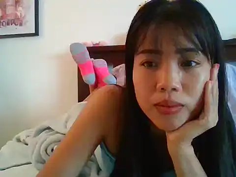 Snapshot of AnnewithanE chatting on 25, 10, 2025 AnnewithanE online show from 25, 10, 2025