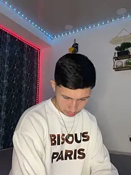 Snapshot of Alejandro_BigCock22 chatting on 17, 9, 2025 Alejandro BigCock22 online show from 17, 9, 2025