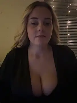 ItsLxsa online show from 2, 4, 2026