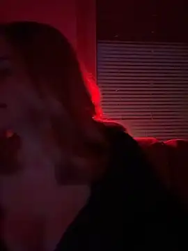 ItsLxsa online show from 17, 4, 2026