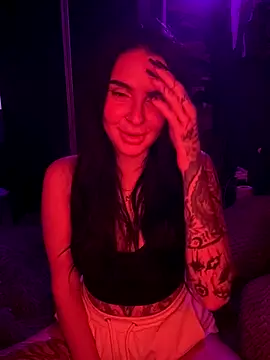 sweetyasmiin online show from 12, 9, 2025