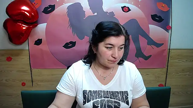 Snapshot of BridjetTur chatting on 11, 9, 2025 BridjetTur online show from 11, 9, 2025