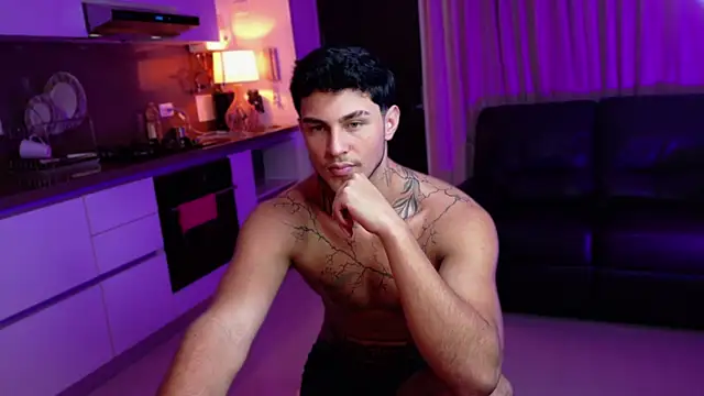 Snapshot of LeoCavalli_ chatting on 11, 10, 2025 LeoCavalli  online show from 11, 10, 2025