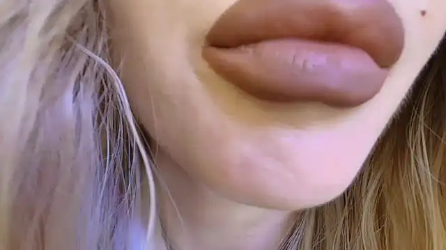Snapshot of Politeeliza chatting on 30, 7, 2026 Politeeliza online show from 30, 7, 2026