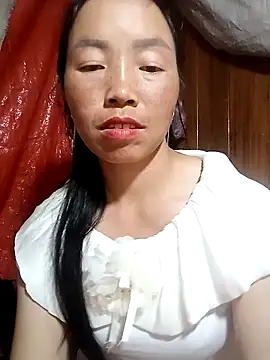 Snapshot of hera-00 chatting on 14, 10, 2025 hera-00 online show from 14, 10, 2025