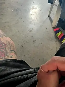 Snapshot of cfomega4592 chatting on 10, 10, 2025 cfomega4592 online show from 10, 10, 2025