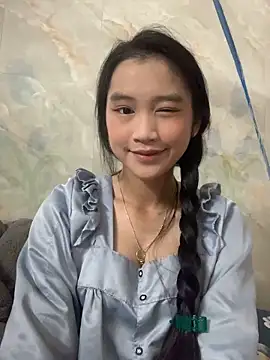 Snapshot of -Lie-06 chatting on 11, 9, 2025 -Lie-06 online show from 11, 9, 2025