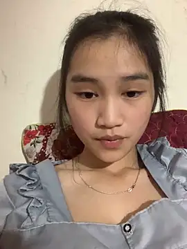 Snapshot of -Lie-06 chatting on 4, 12, 2025 -Lie-06 online show from 4, 12, 2025