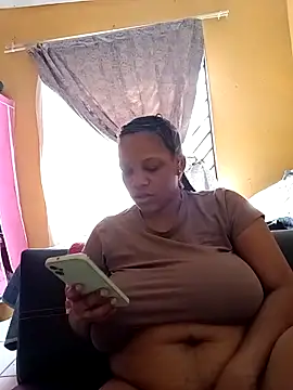 HappygalTheQueen online show from 13, 11, 2025