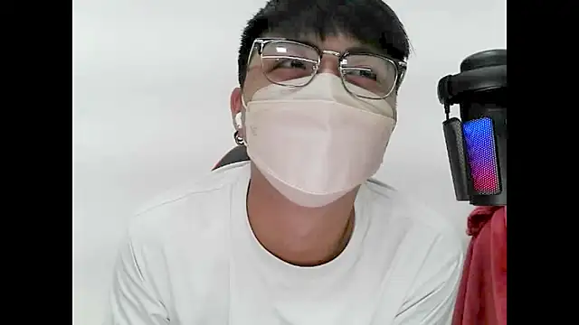 Snapshot of zhu000000 chatting on 30, 10, 2025 zhu000000 online show from 30, 10, 2025