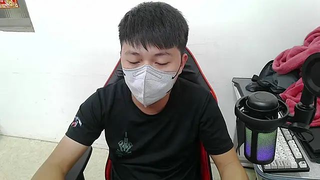 Snapshot of zhu000000 chatting on 11, 11, 2025 zhu000000 online show from 11, 11, 2025