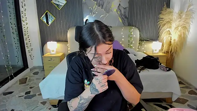 SarahCastro1  online show from 17, 2, 2026