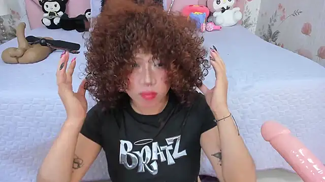 SafiroAgataaa online show from 3, 2, 2026