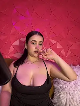 Snapshot of Pinkichloe chatting on 22, 5, 2026 Pinkichloe online show from 22, 5, 2026