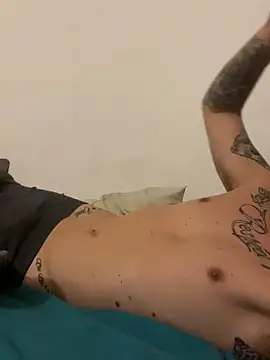 Snapshot of pimousssse chatting on 30, 10, 2025 pimousssse online show from 30, 10, 2025