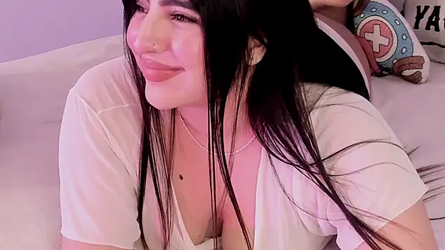 Snapshot of Camila_Matinez_ chatting on 18, 10, 2025 Camila Matinez online show from 18, 10, 2025