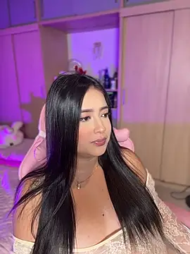 Emiily Moore1 online show from 17, 7, 2026