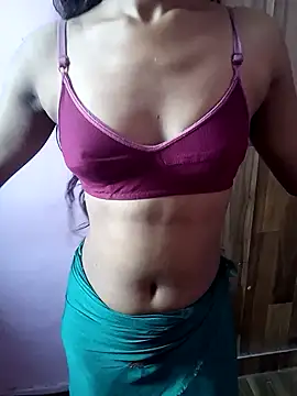 Snapshot of seema_rani68 chatting on 4, 10, 2025 seema rani68 online show from 4, 10, 2025