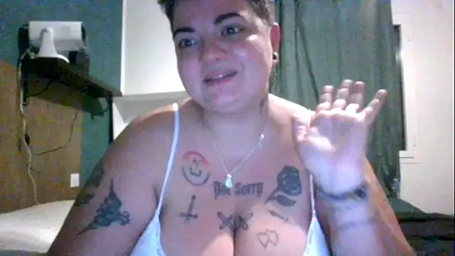Snapshot of PirateXL chatting on 19, 5, 2026 PirateXL online show from 19, 5, 2026