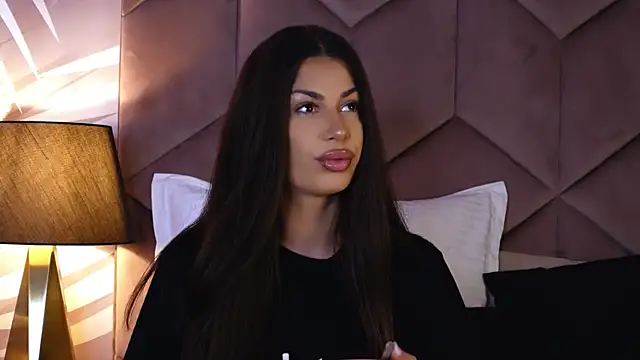 EvaRhea online show from 22, 10, 2025